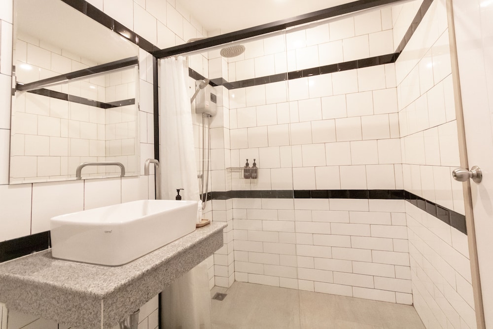 Double Bed Room - Photo 2