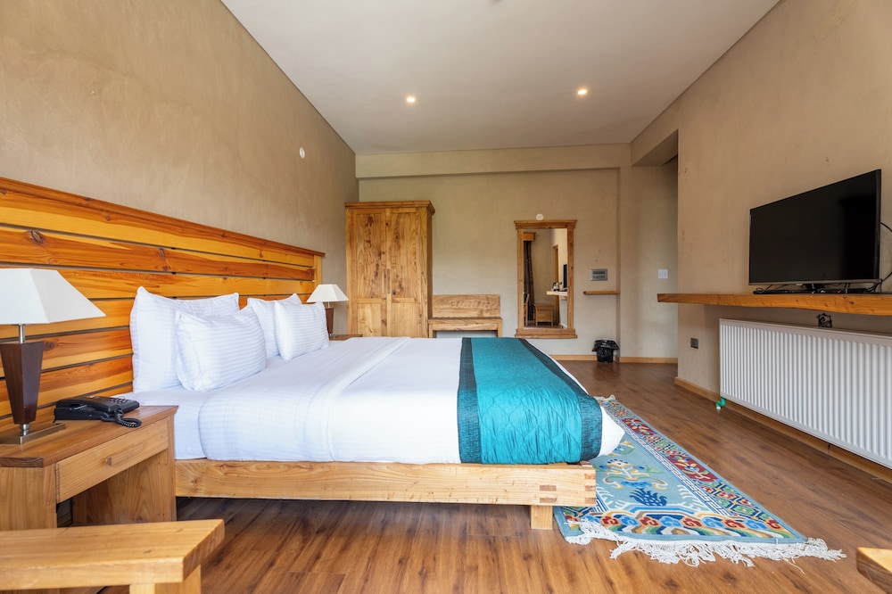 Deluxe Double Room, Balcony, Mountain View