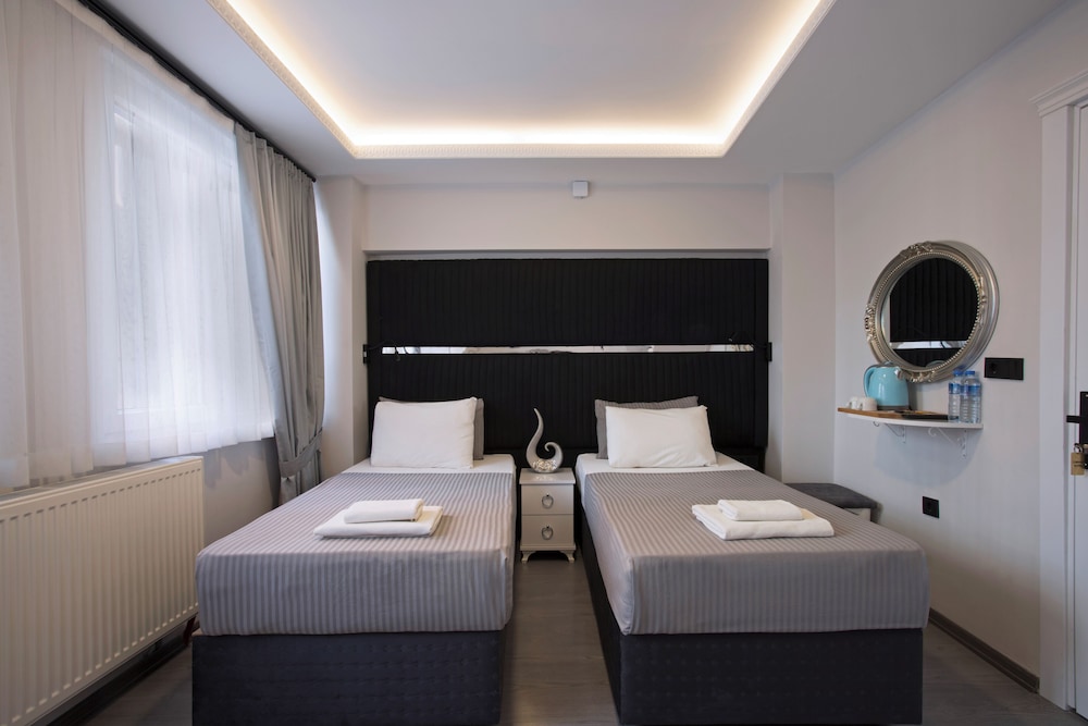 Basic Double or Twin Room photo 3