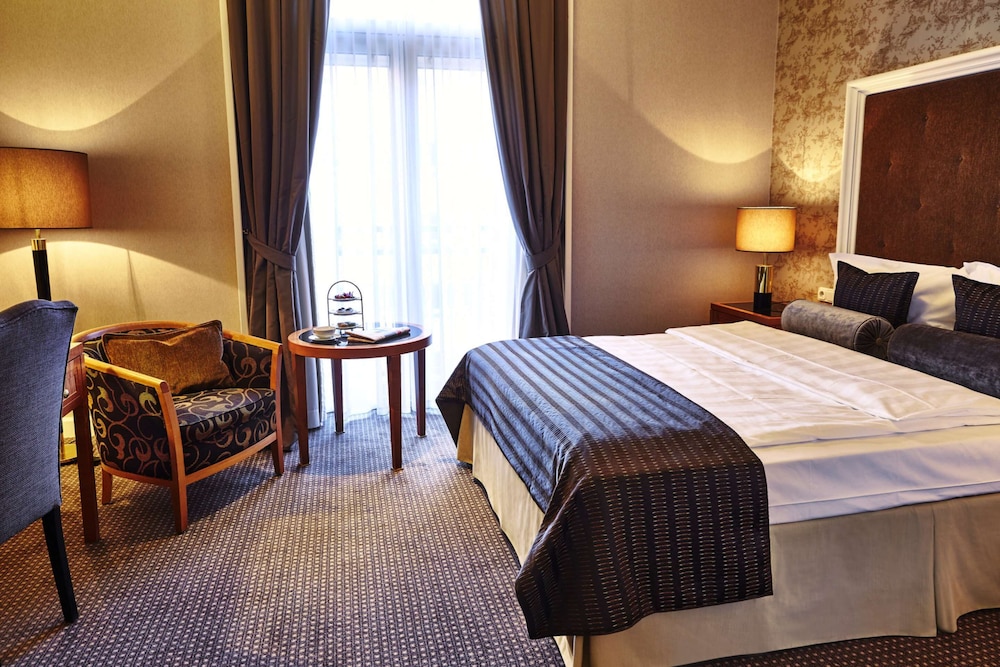 Superior Room, 1 Queen Bed