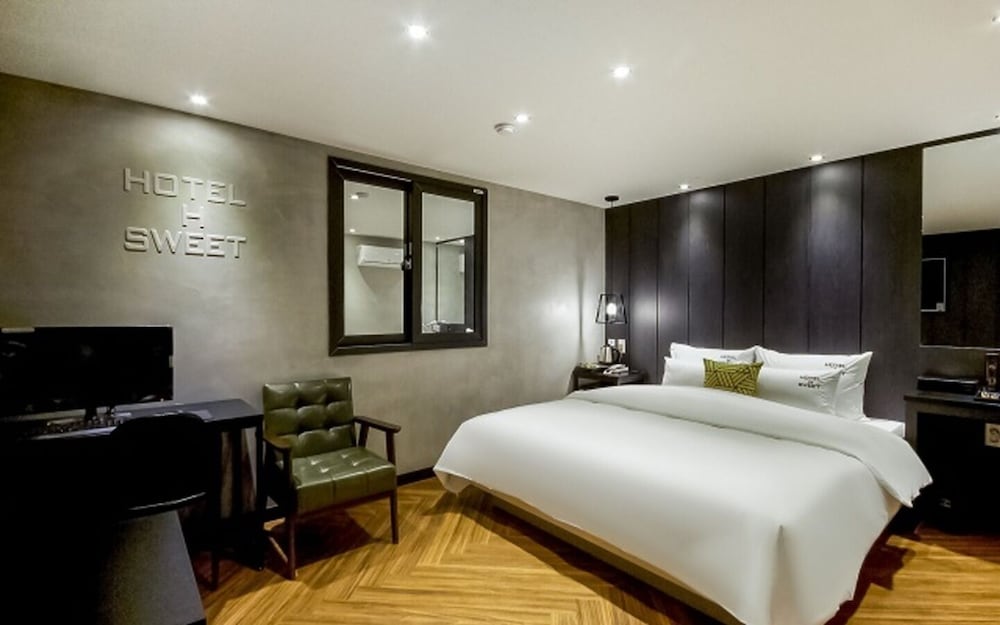 Premium Double Room - Photo 1