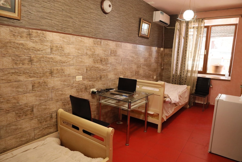 Economy Twin Room