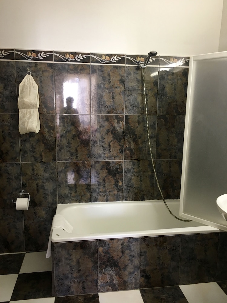 Comfort Double or Twin Room, Ensuite photo 3