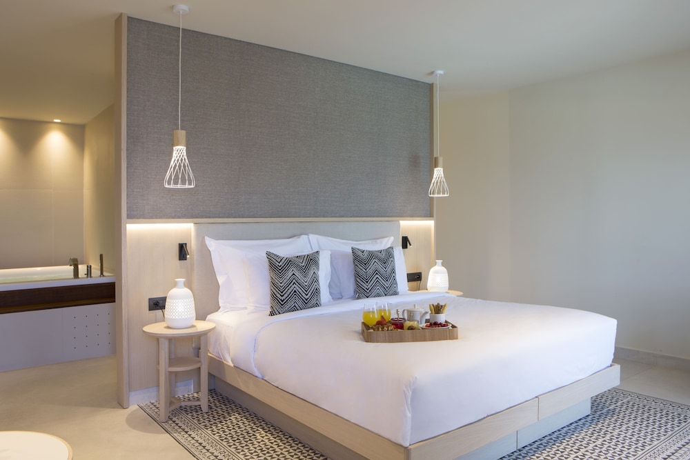 Suite Panorámica 1 Habitación con Vista al Mar, Piscina Privada y Jacuzzi