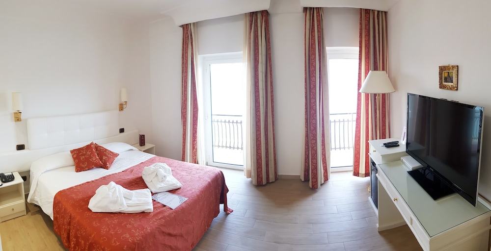 Superior Double Room, Lake View - Photo 5