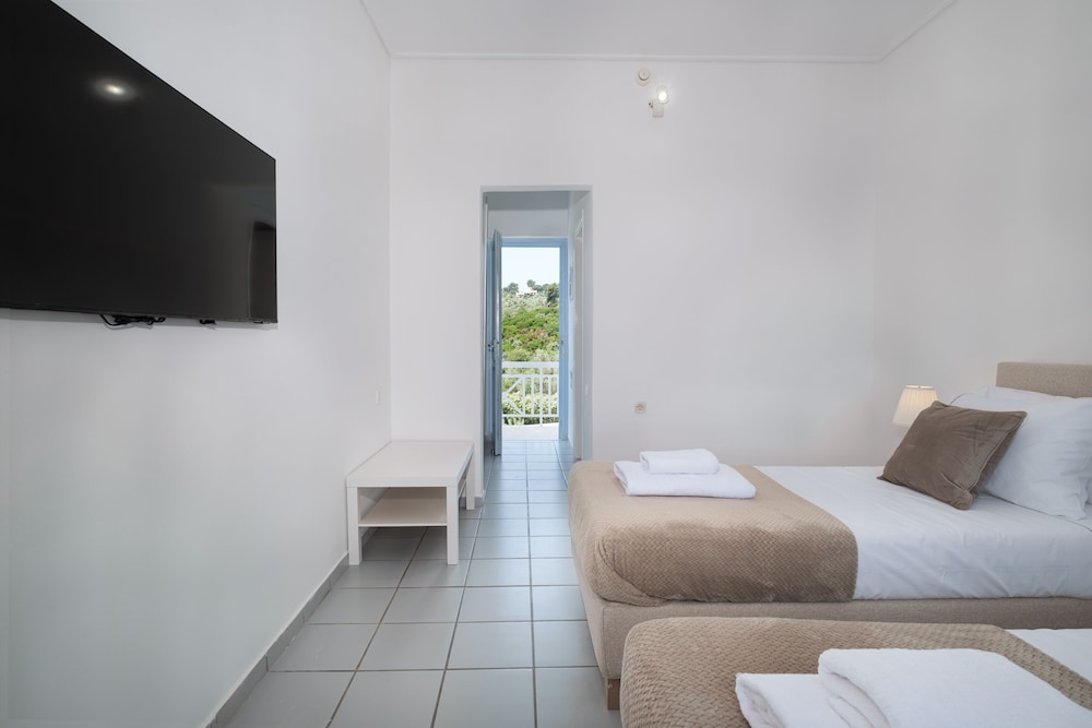 Deluxe Room, Garden View photo 3