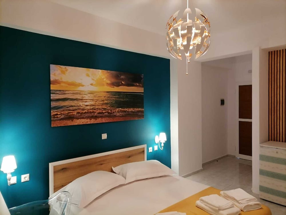Classic Double Room, 1 Queen Bed, Sea View