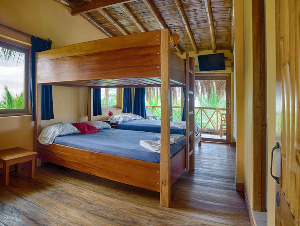 Bungalow, 3 Bedrooms (12 pax) photo 1