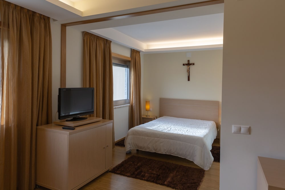 Basic Twin Room - Photo 6