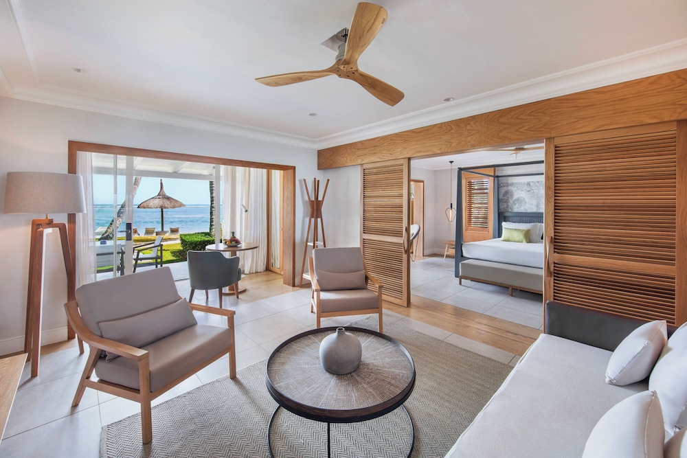 Executive Suite, Beachfront