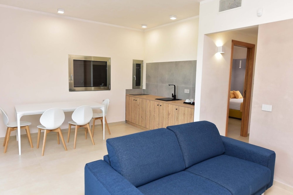 Deluxe Apartment photo 3