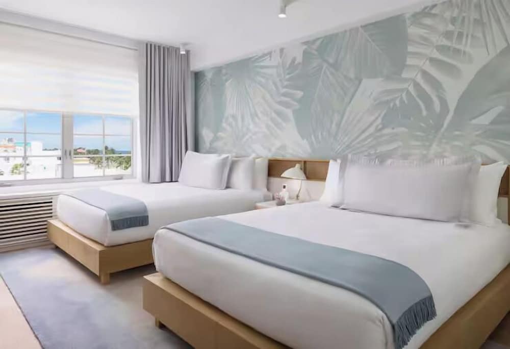 Standard Room, 2 Queen Beds, Pool View - Photo 2