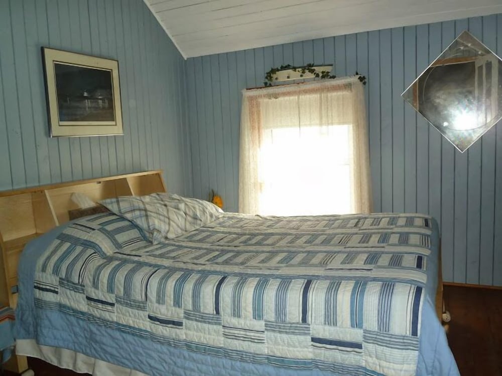 Signature Condo, 3 Bedrooms, Kitchen, Bay View (McKay Island Lighthouse) photo 1