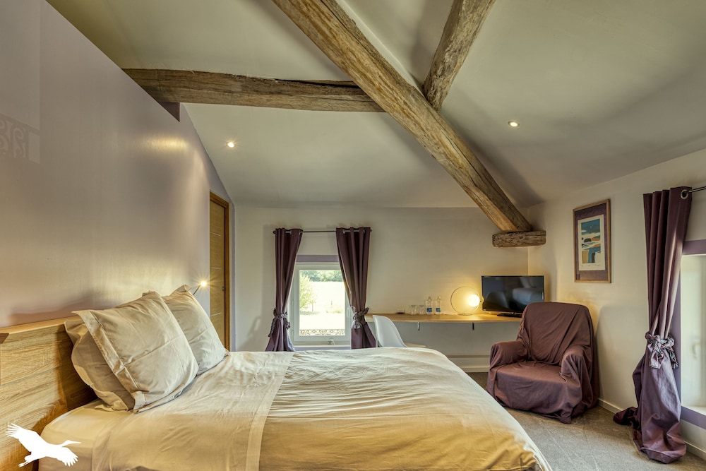 "Aveyron" Deluxe Double Room photo 1