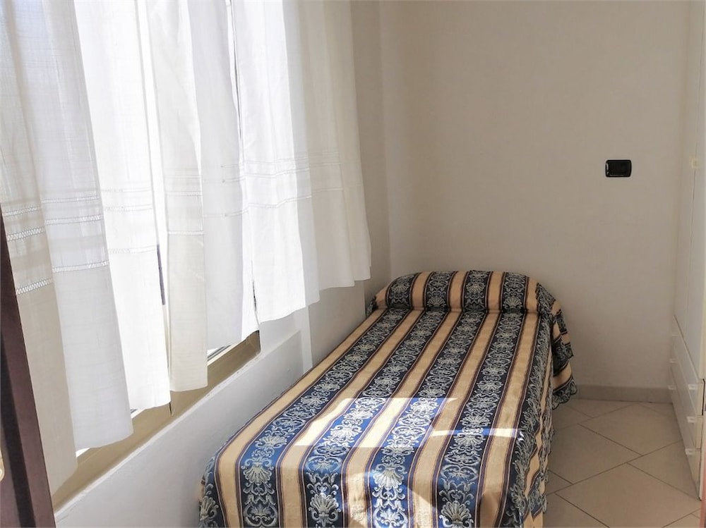Comfort Single Room