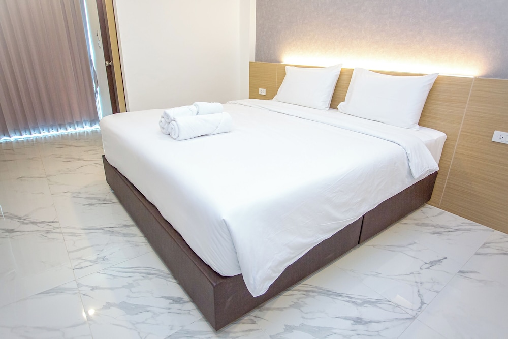 Standard Double Room - Photo 10