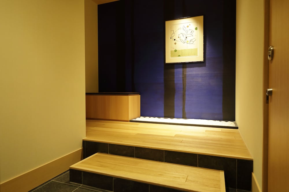 Modern Japanese-Western-Style Room (Ryukyu Tatami + Twin Beds / 51sqm)  Tokiwadai, Non Smoking photo 2