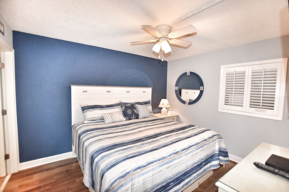 Condo, 2 Bedrooms photo 1