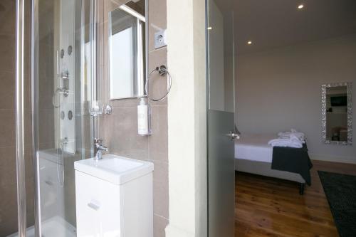 One-Bedroom Suite - Photo 18