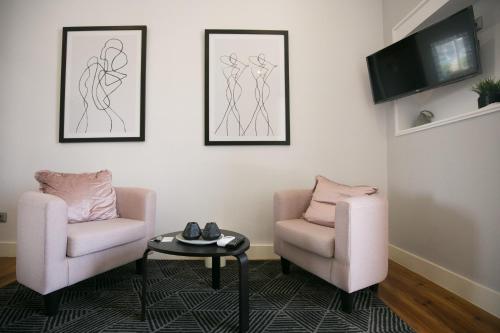 One-Bedroom Suite - Photo 25