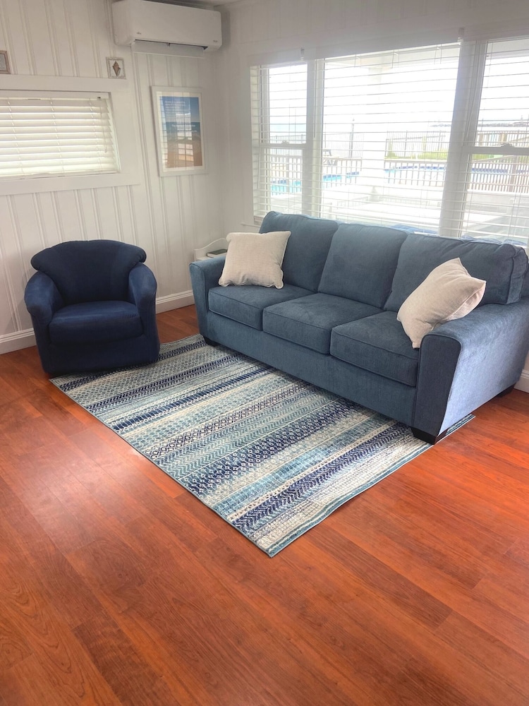 Premium Cottage, 2 Bedrooms, Poolside