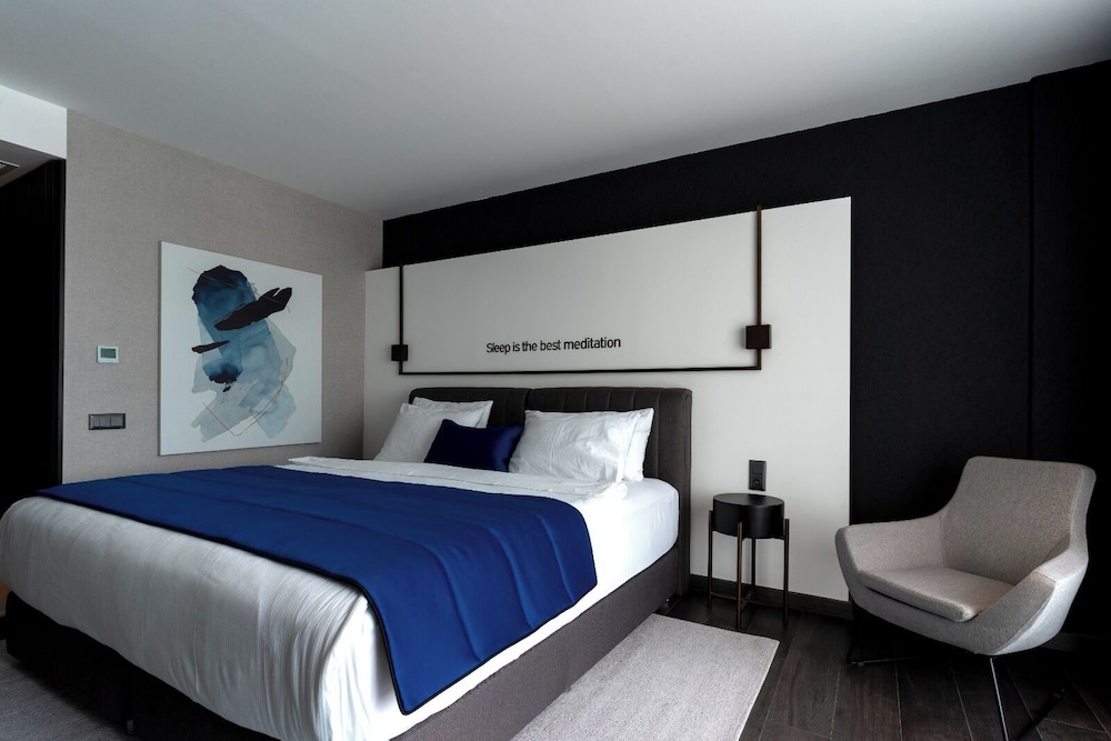 Deluxe Double or Twin Room, Balcony, City View