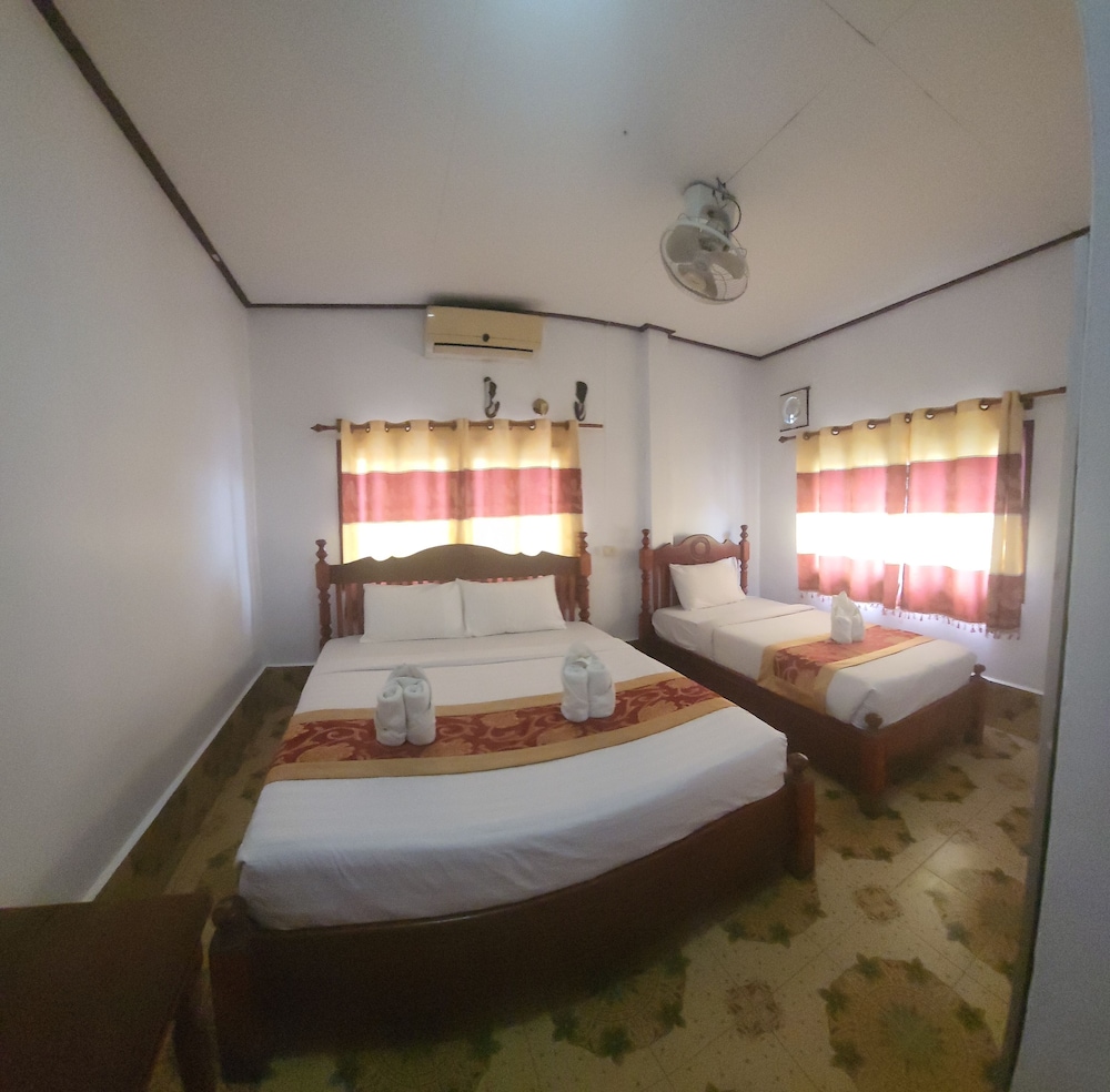 Family Triple Room, City View photo 1