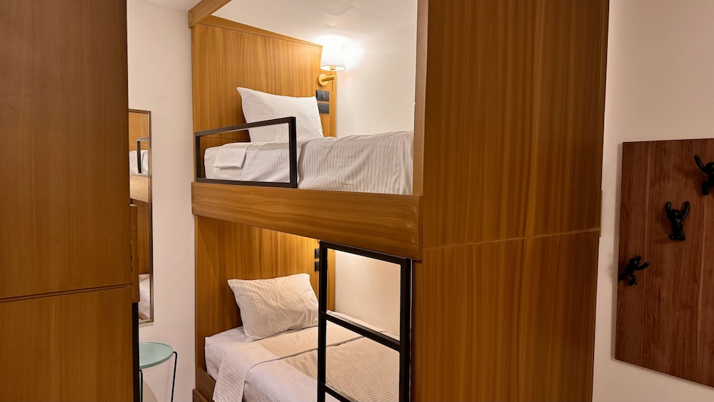 Family Room, Multiple Beds photo 2