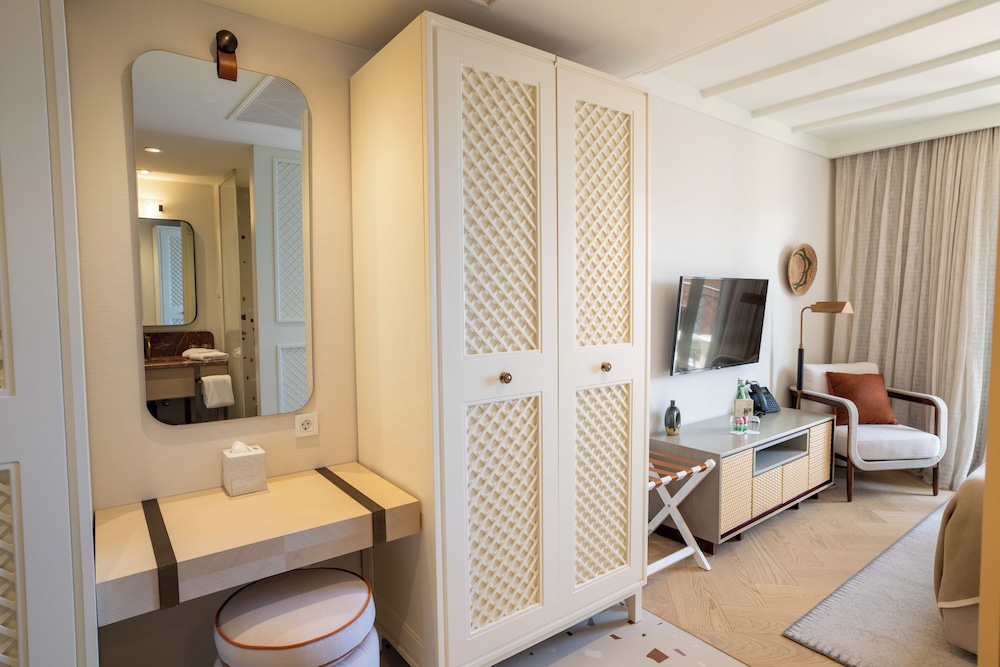 Superior Double/Twin Room Villa Camellia Sea View - Photo 3