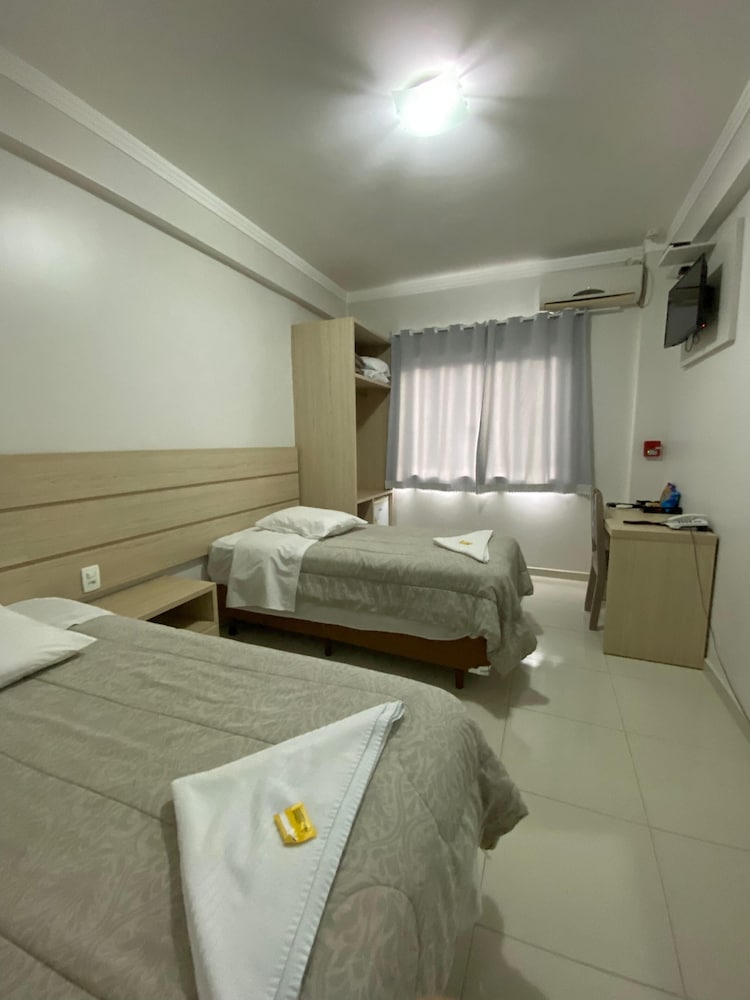 Economy Twin Room photo 3