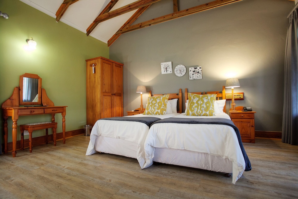 Village Room Twin - Photo 8