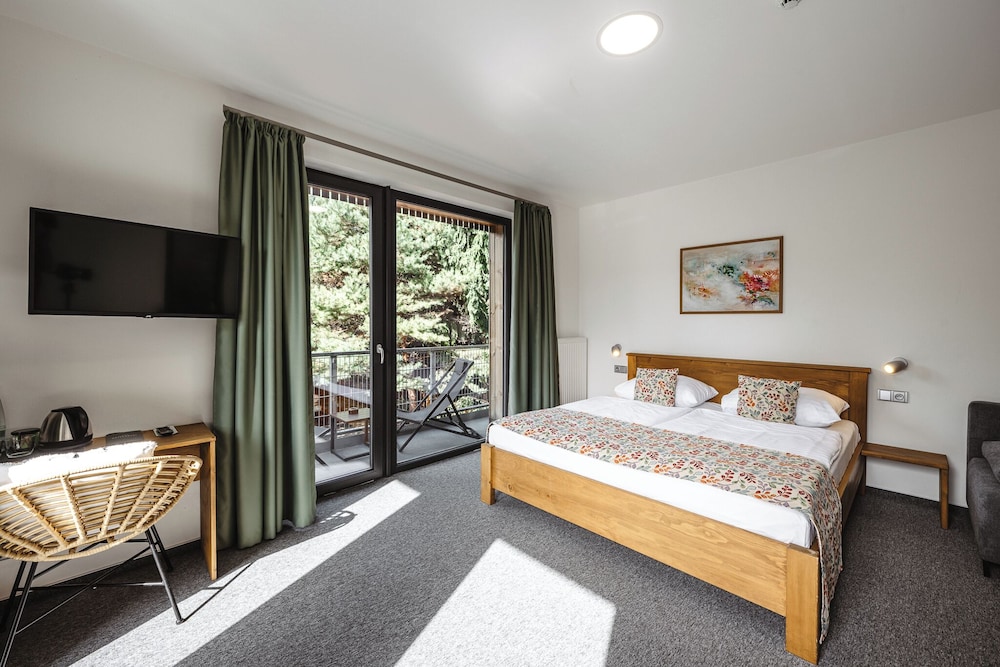 Premium TPL with extra bed