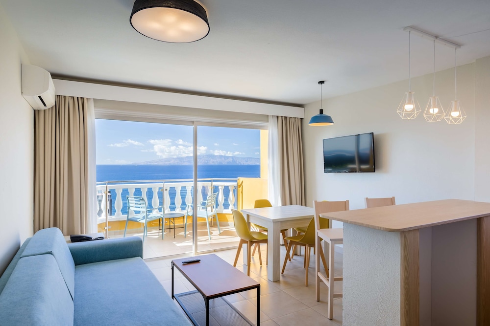 Apartment, Sea View (1 Adult + 2 Child) thumbnail 6