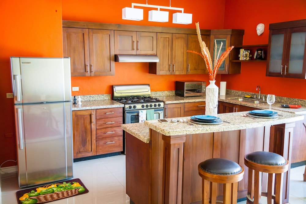 Signature Apartment, 1 Bedroom, Kitchen, City View photo 2
