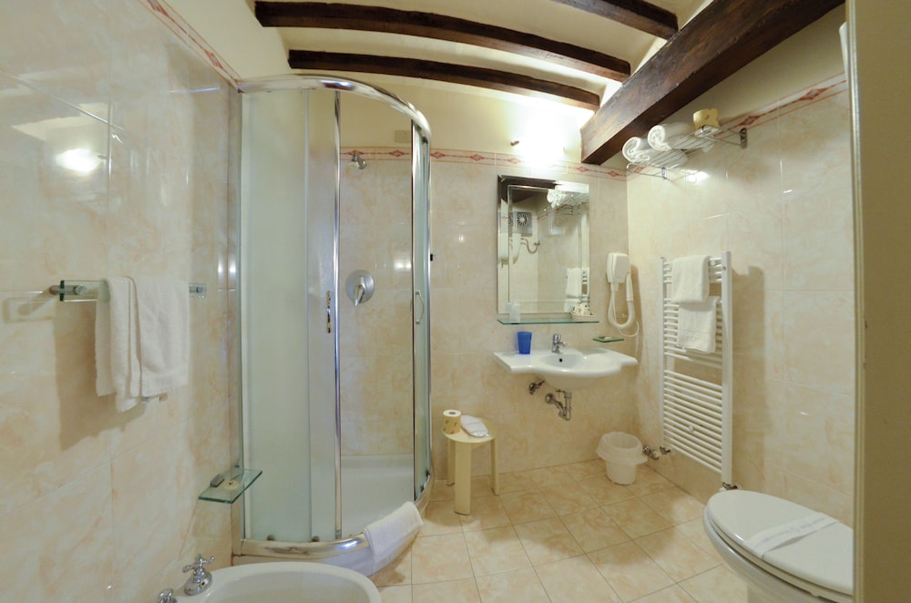 Panoramic Suite - Photo 10
