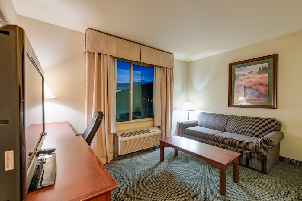 Suite, 1 King Bed with Sofa bed, Non Smoking - Photo 8
