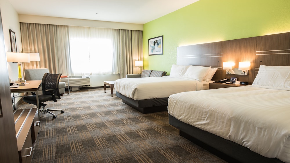 Deluxe Room, Accessible, Non Smoking photo 2