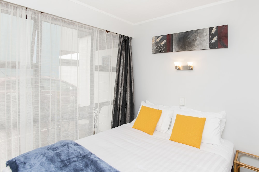 2 Bedroom Unit photo 2