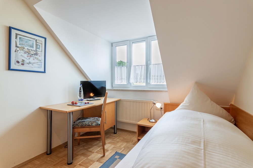 Economy Single Room photo 3