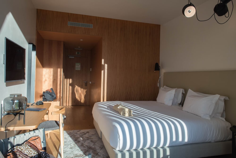 Double or Twin Room, Garden View - Photo 6