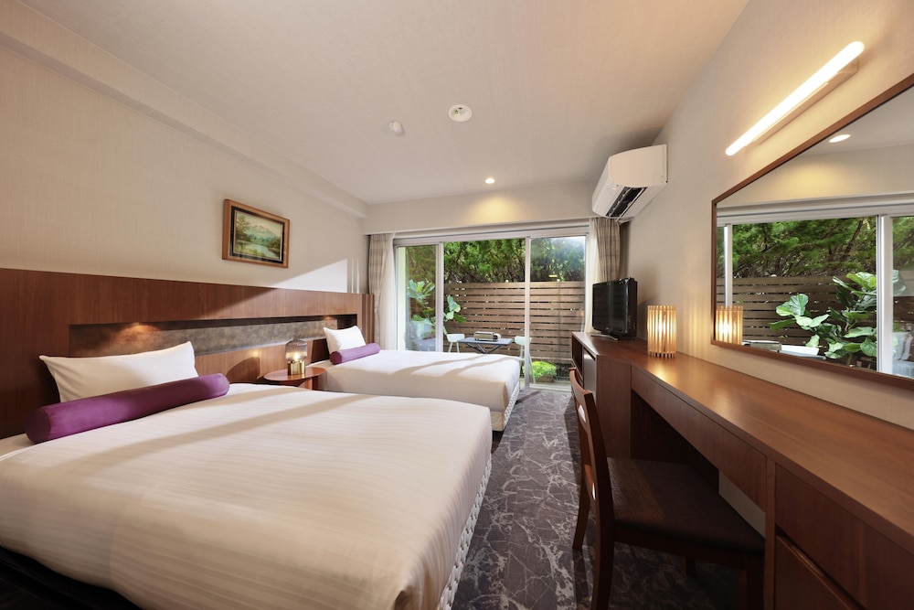 Basic Twin Room