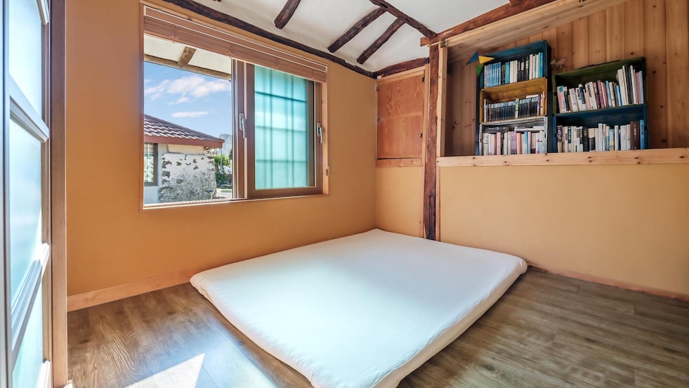 Basic Room, 2 Bedrooms (Anchae(Solitary)) photo 2