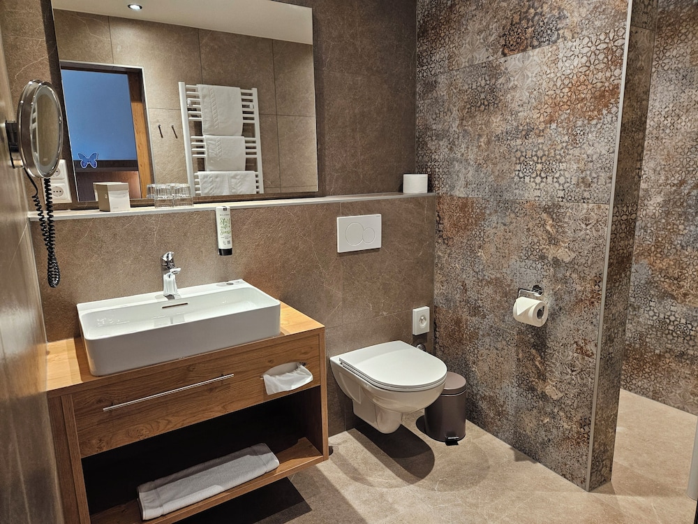 Double Room (CARINTHIA) photo 2