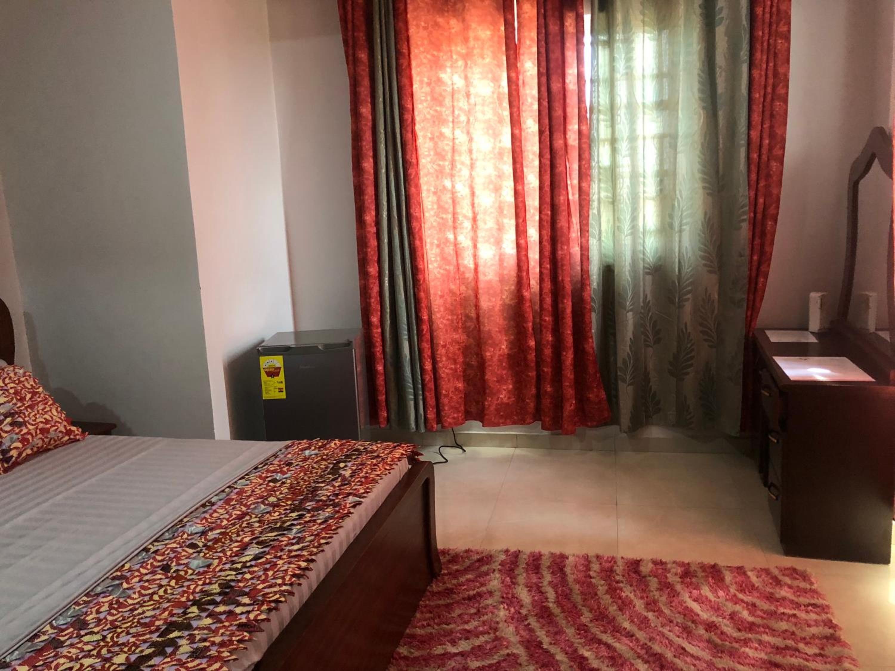 Deluxe Room - Photo 14