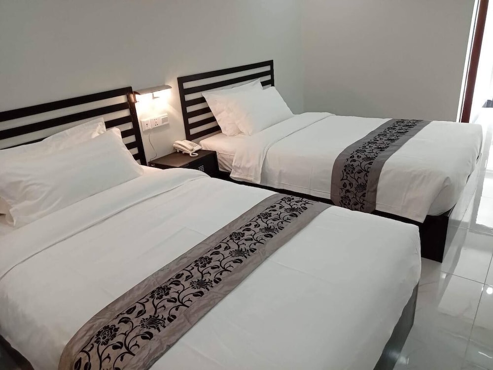 Deluxe Twin Room - Photo 2