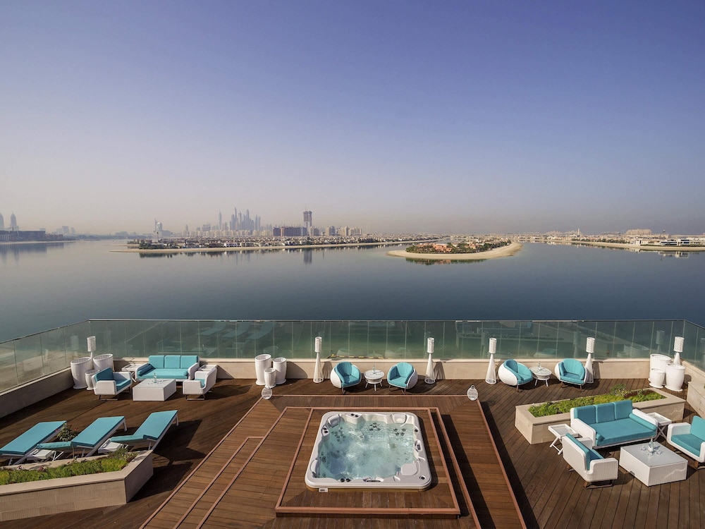 Penthouse Suite with Rooftop Terrace, Palm Sea View and Club Lounge Access