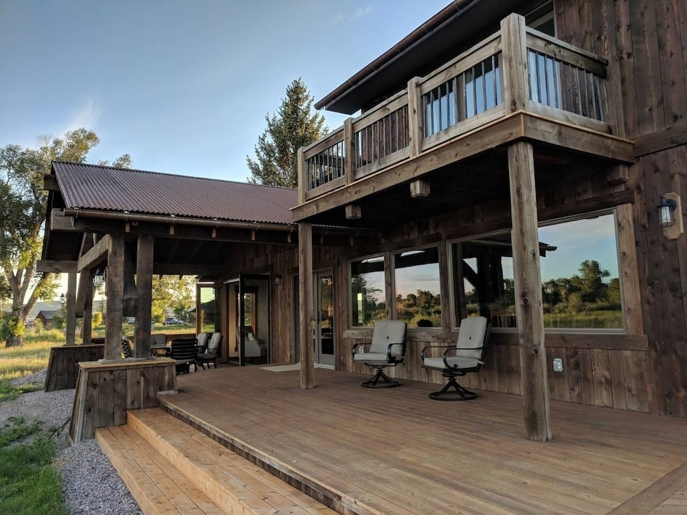 Presidential Villa photo 3