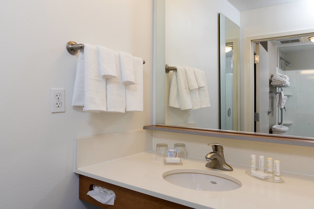 Studio, Multiple Beds (Mobility Accessible, Tub) - Photo 5