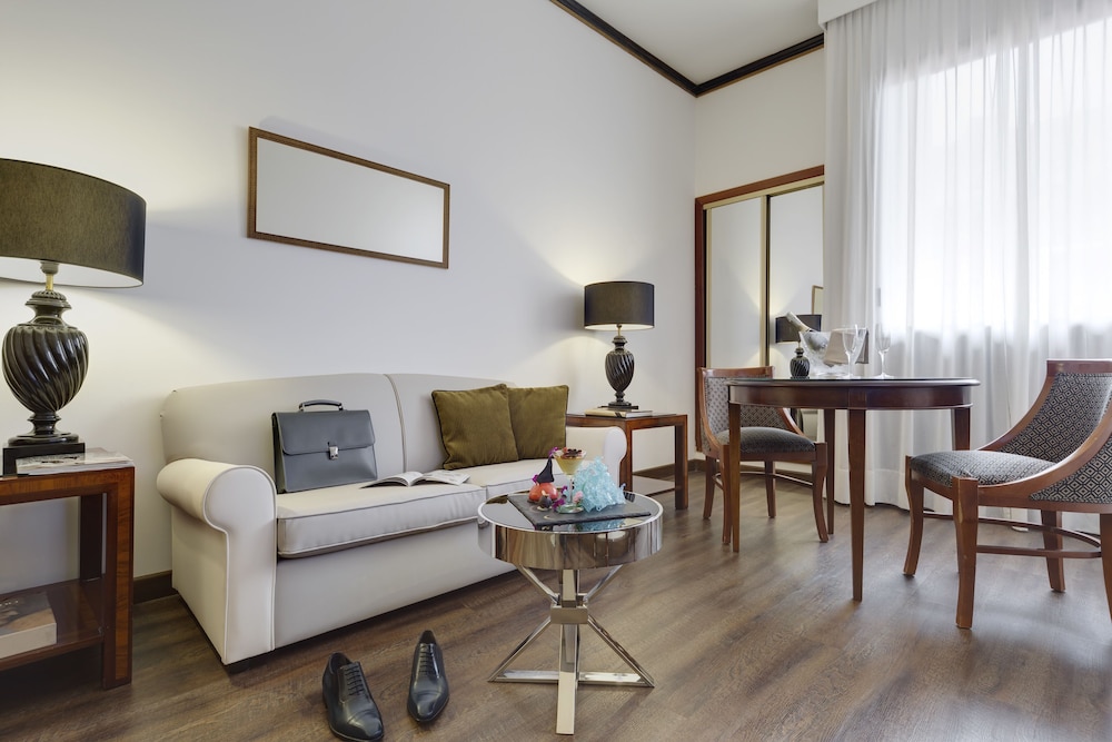 The Level Business Suite and Lounge Access - Photo 5