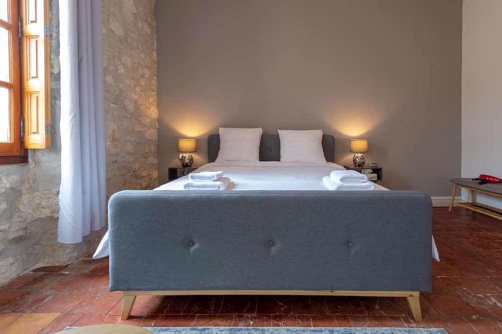 Deluxe Double Room (5)